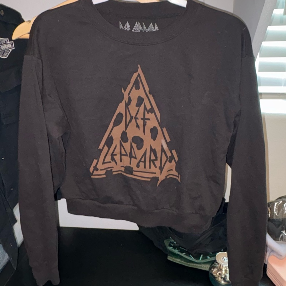 Black Graphic Long Sleeve Top